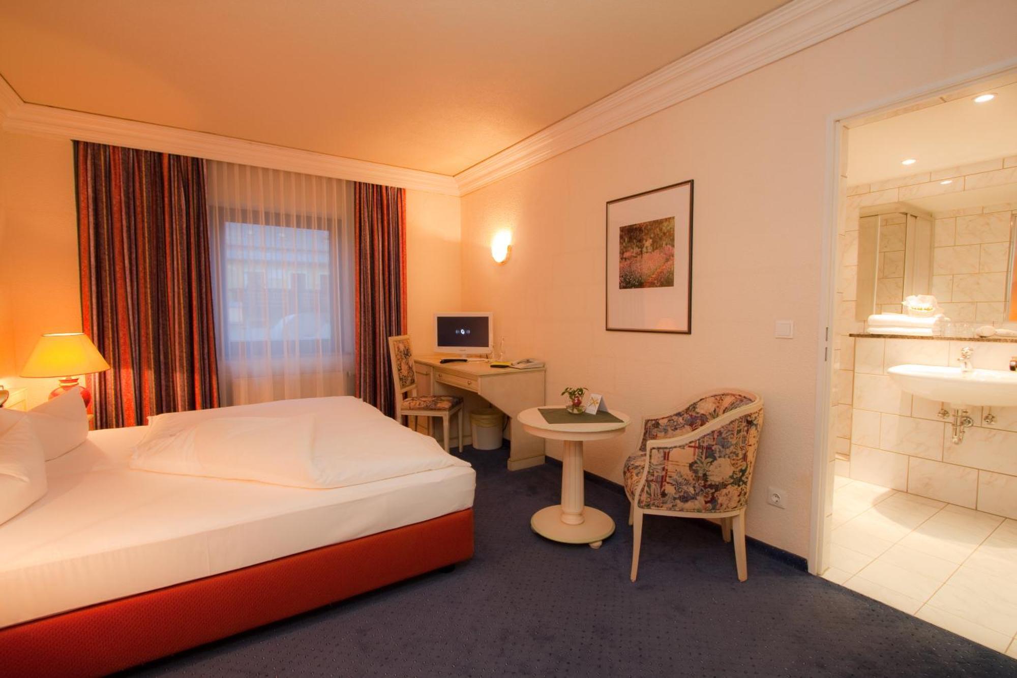Hotel Weisses Ross 마리엔스베르크 외부 사진