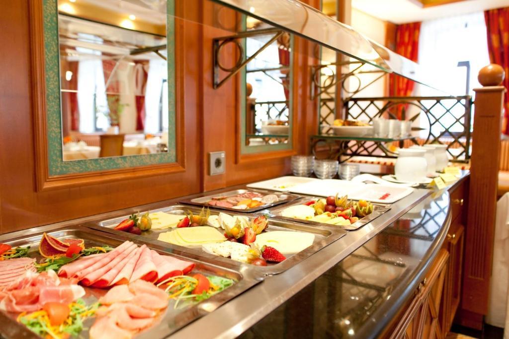 Hotel Weisses Ross 마리엔스베르크 외부 사진