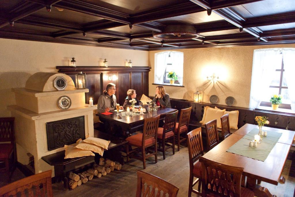 Hotel Weisses Ross 마리엔스베르크 외부 사진