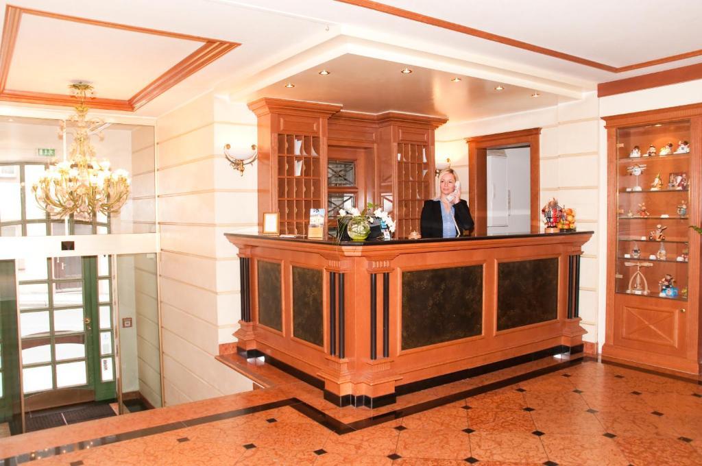 Hotel Weisses Ross 마리엔스베르크 외부 사진